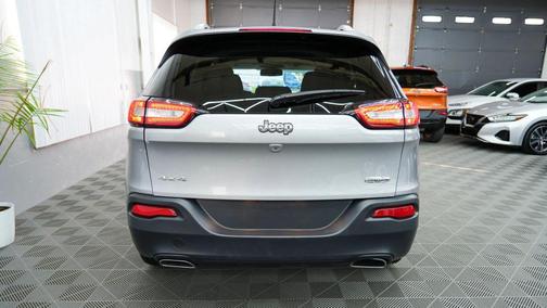 2016 Jeep Cherokee Sport