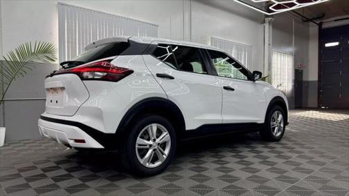 2023 Nissan Kicks S