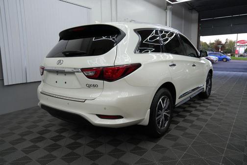 2017 INFINITI QX60 Base