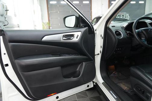 2018 Nissan Pathfinder SL
