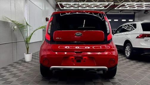 2017 Kia Soul +