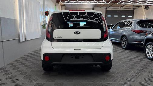 2017 Kia Soul Base