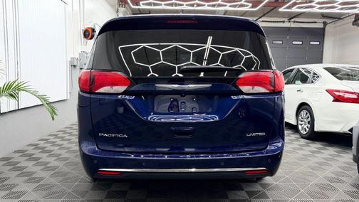 2018 Chrysler Pacifica Limited