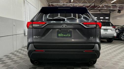 2021 Toyota RAV4 LE