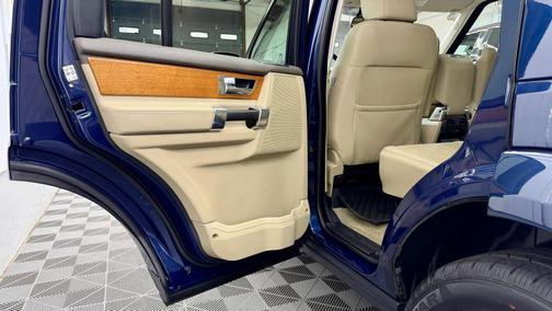 2012 Land Rover LR4 Base