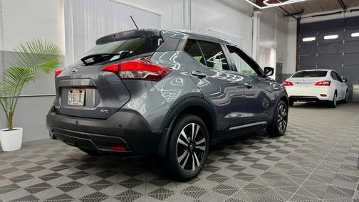 2020 Nissan Kicks SR