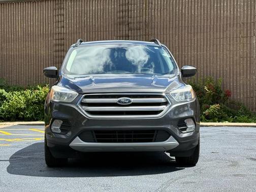 Magnetic Metallic 2018 Ford Escape SE