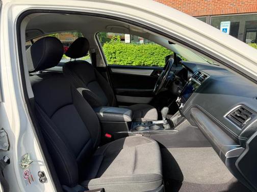 Crystal White Pearl 2018 Subaru Legacy Premium