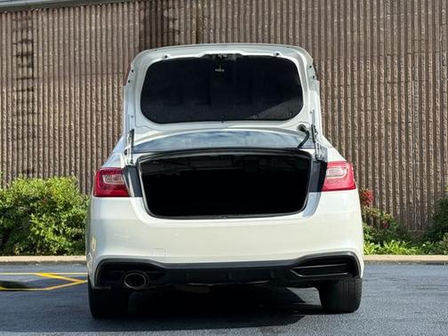 Crystal White Pearl 2018 Subaru Legacy Premium
