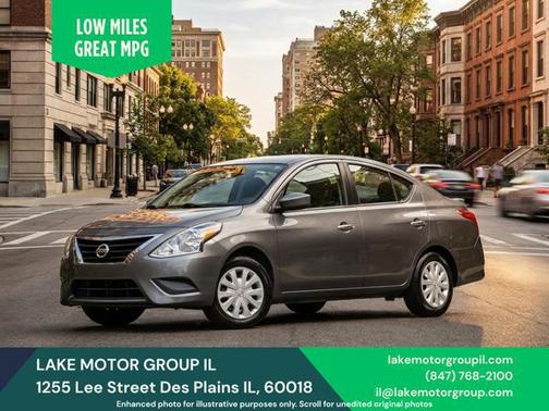 Gun Metallic 2017 Nissan Versa 1.6 SV