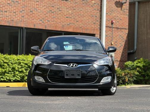 Ultra Black 2016 Hyundai Veloster Base