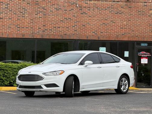 White 2018 Ford Fusion SE