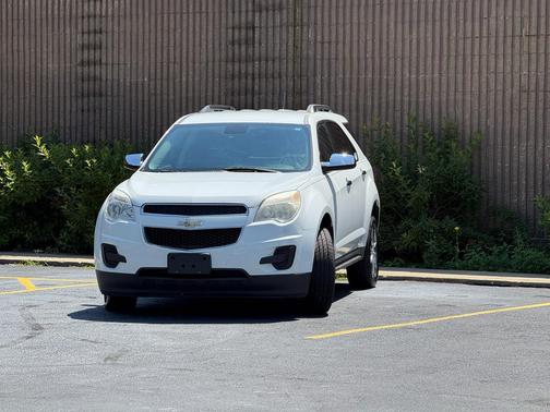 White 2015 Chevrolet Equinox 1LT