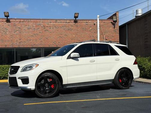 White 2012 Mercedes-Benz M-Class 4MATIC