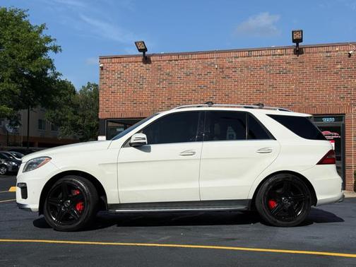 White 2012 Mercedes-Benz M-Class 4MATIC