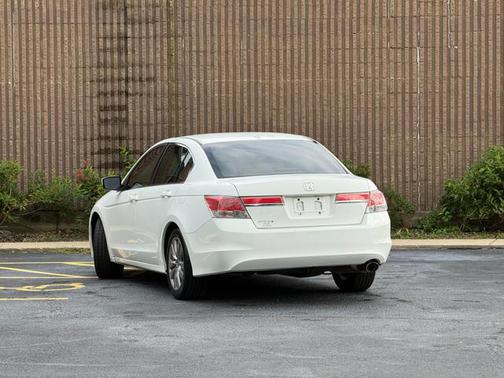Taffeta White 2012 Honda Accord SE