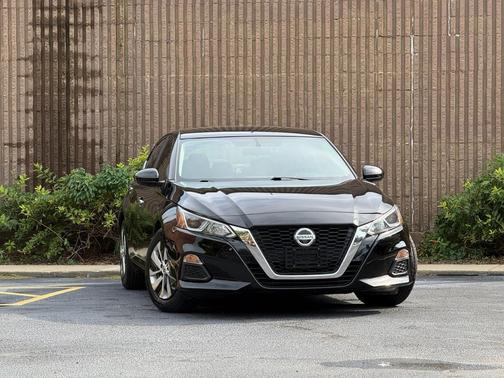 Super Black 2020 Nissan Altima S FWD