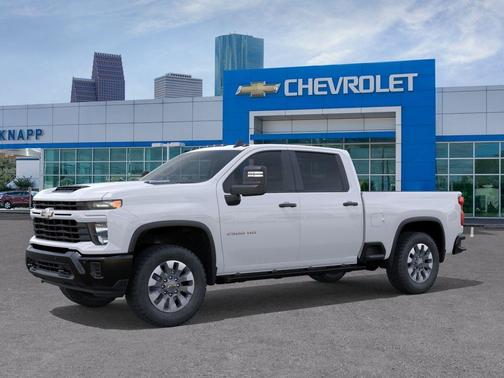 Summit White 2026 Chevrolet Silverado 2500 Custom