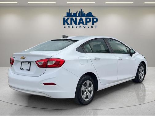 Summit White 2018 Chevrolet Cruze LS