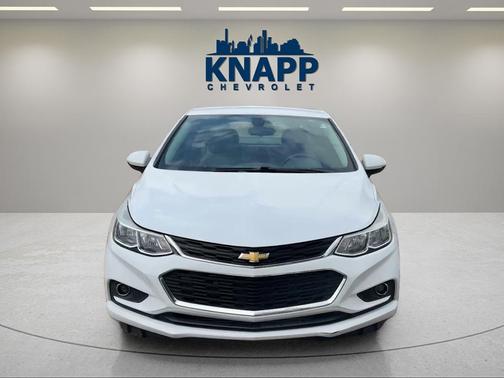 Summit White 2018 Chevrolet Cruze LS