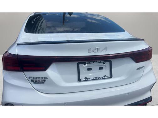 Snow White Pearl 2022 Kia Forte GT