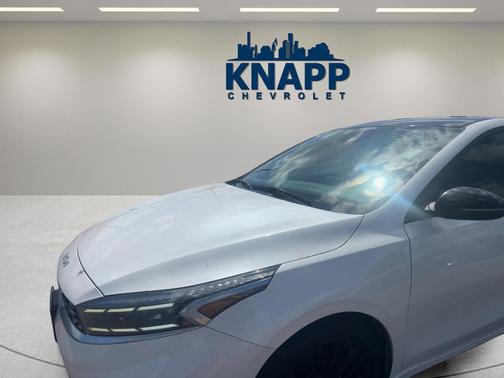 Snow White Pearl 2022 Kia Forte GT