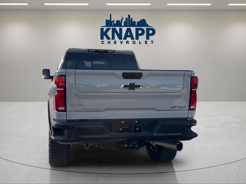 White Sand 2026 Chevrolet Silverado 2500 ZR2
