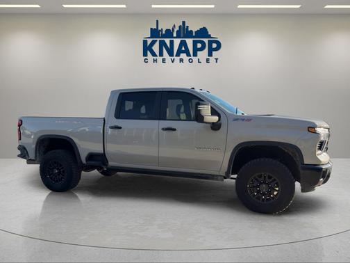 White Sand 2026 Chevrolet Silverado 2500 ZR2