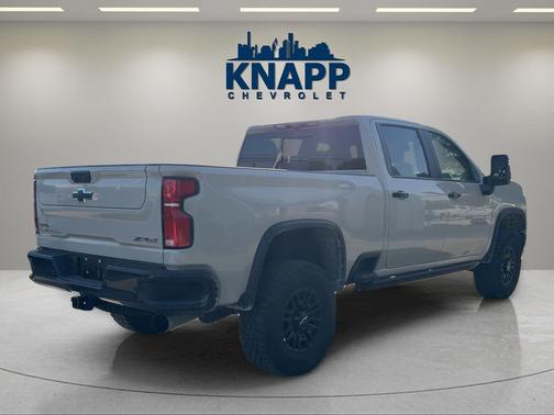 White Sand 2026 Chevrolet Silverado 2500 ZR2