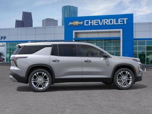 Sterling Gray Metallic 2027 Chevrolet Traverse LT