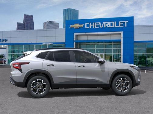 Sterling Gray Metallic 2026 Chevrolet Trax LT