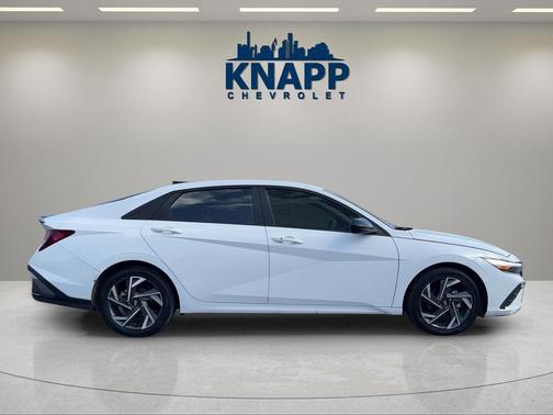 White 2025 Hyundai ELANTRA SEL Sport