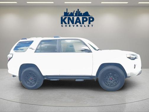Super White 2018 Toyota 4Runner Sport