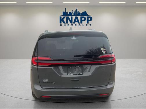 2021 Chrysler Pacifica Touring-L