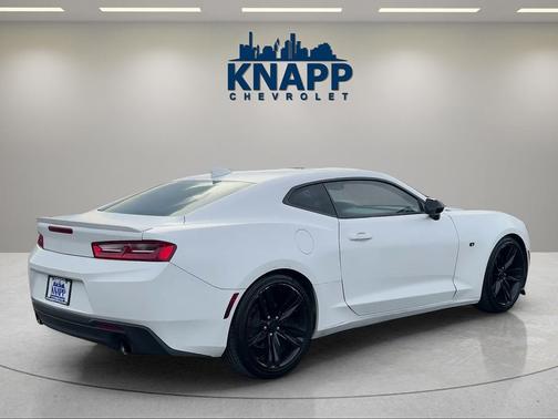 Silver Ice Metallic 2018 Chevrolet Camaro 1LT