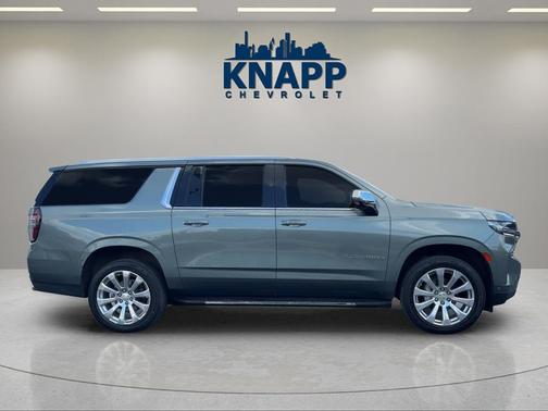 Silver Sage Metallic 2023 Chevrolet Suburban Premier
