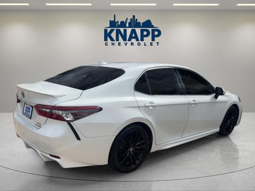 2022 Toyota Camry Hybrid XSE