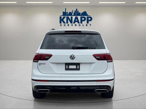 Pure White 2021 Volkswagen Tiguan 2.0T SE R-Line Black