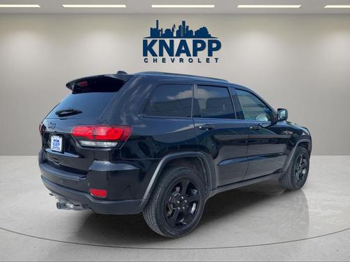 Diamond Black 2019 Jeep Grand Cherokee Laredo