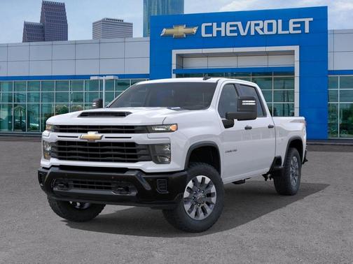 Summit White 2026 Chevrolet Silverado 2500 Custom