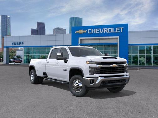 Summit White 2026 Chevrolet Silverado 3500 LT