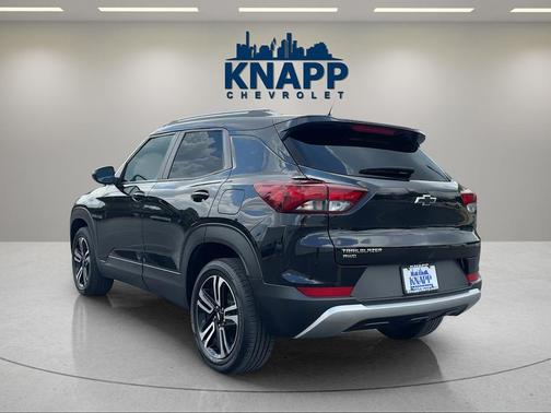 Mosaic Black Metallic 2023 Chevrolet Trailblazer LT