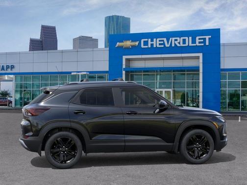 Mosaic Black Metallic 2026 Chevrolet Trailblazer LT