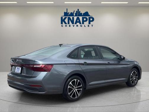 Platinum Gray Metallic 2025 Volkswagen Jetta 1.5T Sport