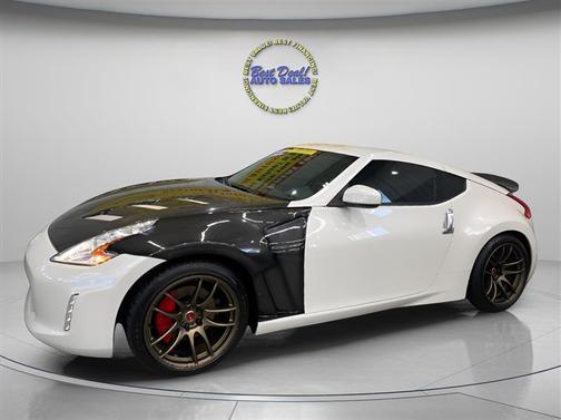 Pearl White 2017 Nissan 370Z Touring