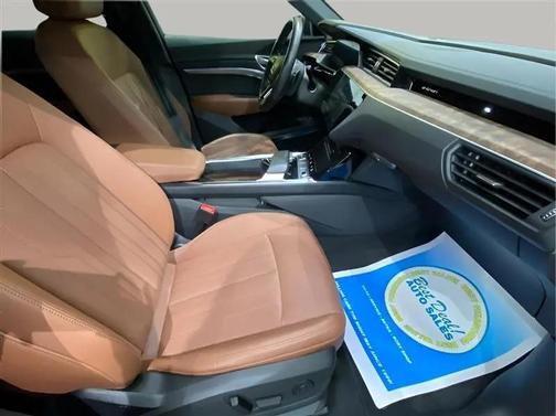 2022 Audi e-tron Sportback S line Premium Plus