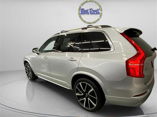 2018 Volvo XC90 T6 Momentum