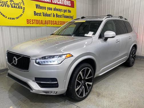 2018 Volvo XC90 T6 Momentum