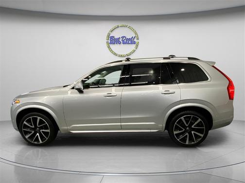 2018 Volvo XC90 T6 Momentum