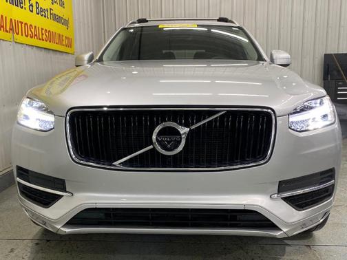 2018 Volvo XC90 T6 Momentum